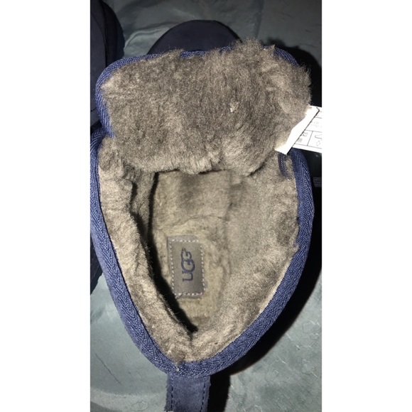 Men Ugg’s - Picture 5 of 7